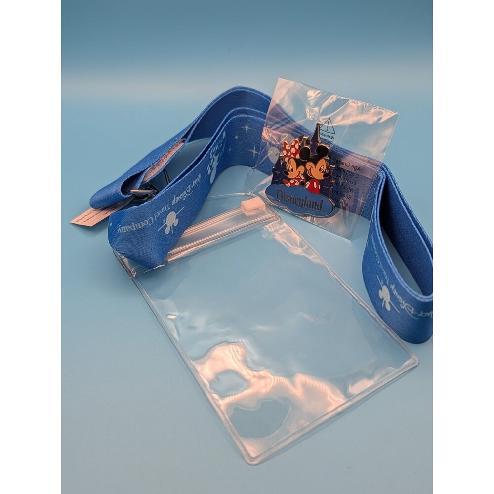 Disney Parks Disneyland Resort Mickey & Minnie Pin and Lanyard Pass Case Set NEW